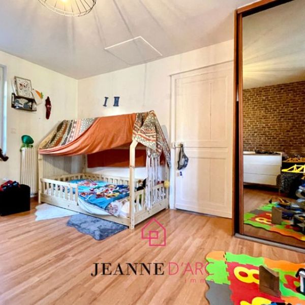 
Maison Oissel F4 - 134.60 m2 AU CALME - jardin - stationnements
