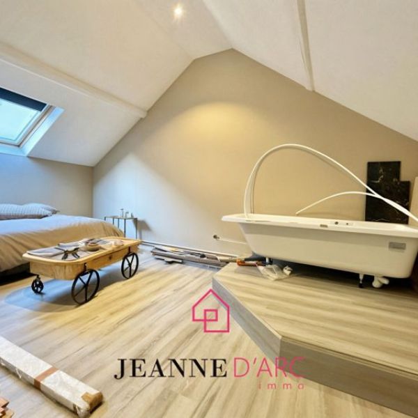 
Maison Oissel F4 - 134.60 m2 AU CALME - jardin - stationnements
