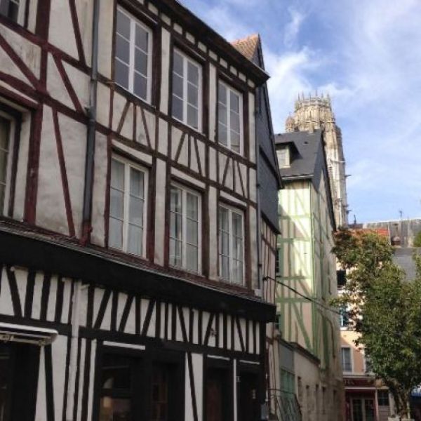 
STUDIO MEUBLÉ - QUARTIER ANTIQUAIRE
