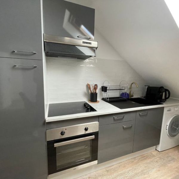 
APPARTEMENT DE TYPE 4 MEUBLÉ 3 CHAMBRES LE PETIT-QUEVILLY
