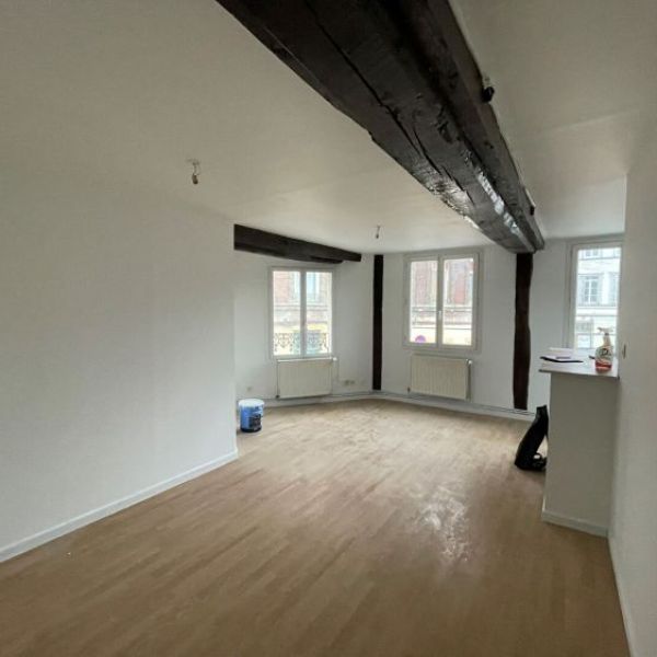 
APPARTEMENT T2 - 36M2 - CENTRE VILLE ELBEUF - ref 1431
