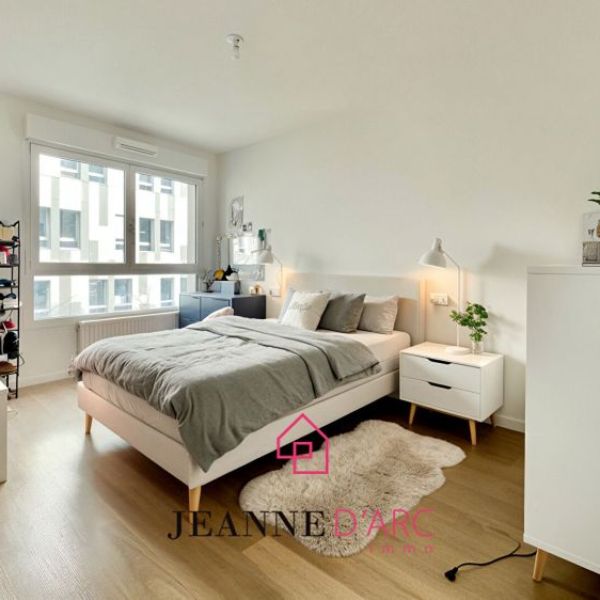 
T4 récent avec balcon, ascenseur, stockage & parking - vendu loué
