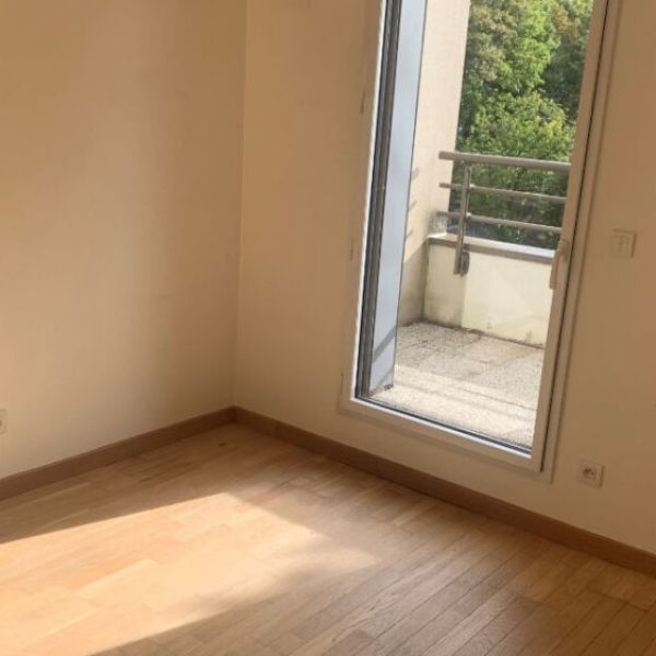 
APPARTEMENT DE T3 - ROUEN - 77 M² - TERRASSE - PARKING
