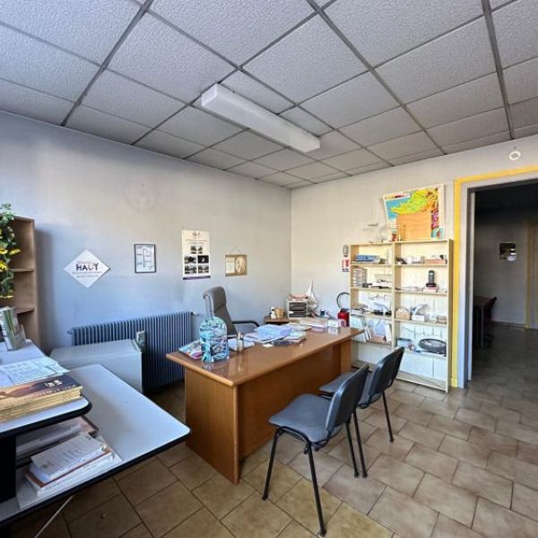 
Local commercial à louer - 75 m² - ROUEN PLACE ST MARC
