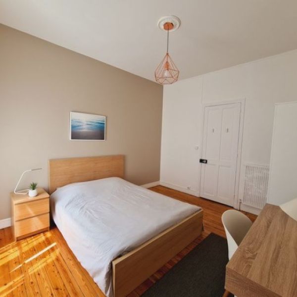 
CHAMBRE MEUBLÉE EN COLOCATION - ROUEN COUR CLEMENCEAU - REF 5210
