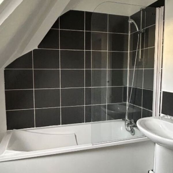 
APPARTEMENT T1 MEUBLÉ - 23M² - QUARTIER PREFECTURE - REF 1706
