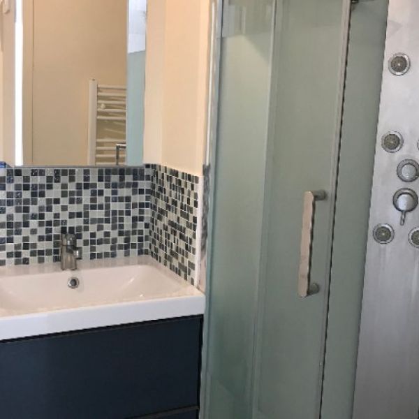 
APPARTEMENT T1 MEUBLÉ TERRASSE PARKING - BOULINGRIN - REF 2403
