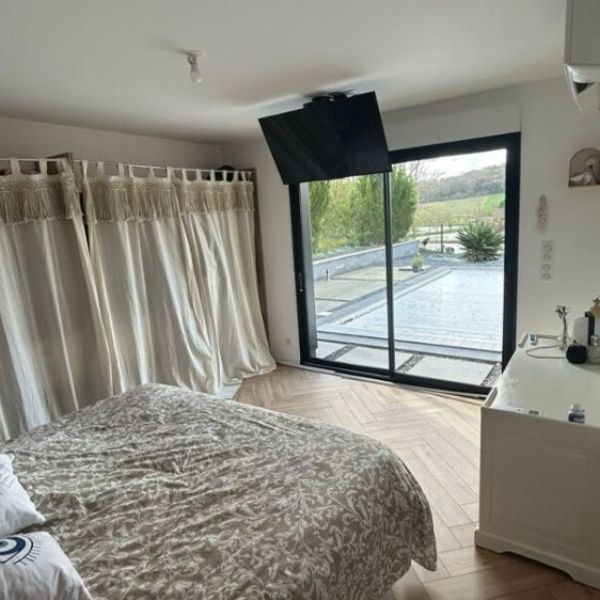 
maison avec piscine à vendre à st Hellier
