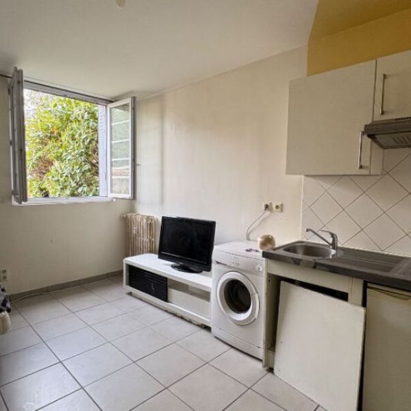 
Appartement Rouen 2 pièce(s) 25 m2 + Parking / Jardin des Plantes
