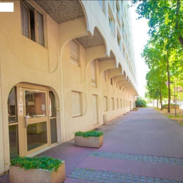 T4 - ROUEN ST SEVER