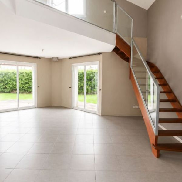 MAISON ARCHITECTE BOIS-GUILLAUME - REF 4646