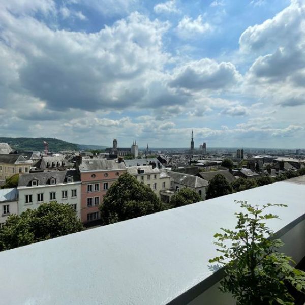 
APPARTEMENT DE TYPE 2 AVEC TERRASSE - ROUEN GARE - BEAUVOISINE
