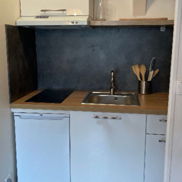 
STUDIO MEUBLÉ - 22.6M² - ROUEN CENTRE - REF 605
