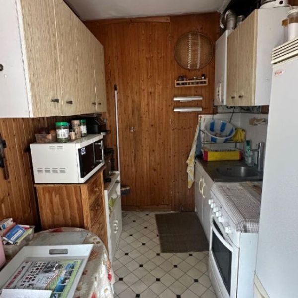
APPARTEMENT T3 LOUE - A RENOVER - QUARTIER BEAUVOISINE - 57M²
