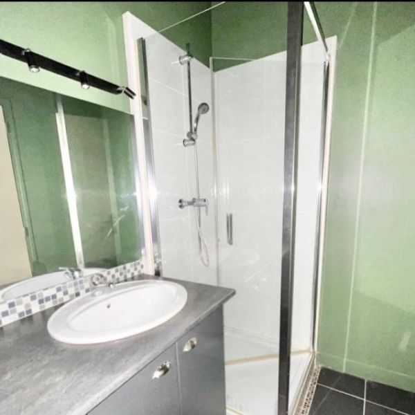 
À vendre : Appartement 2 pièces QUARTIER HOTEL DE VILLE
