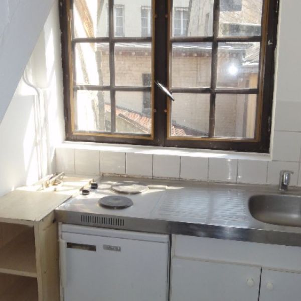 
APPARTEMENT T1 - 27 M² - ROUEN CAUCHOISE - REF 912
