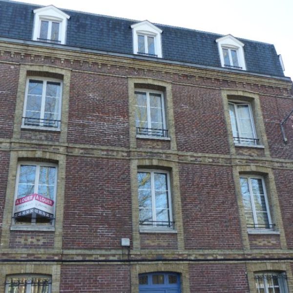 
APPARTEMENT TYPE 1 MEUBLÉ SAINT MARC - REF 2661
