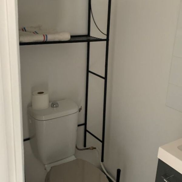 
STUDIO MEUBLÉ - 20 M² - PLACE CAUCHOISE
