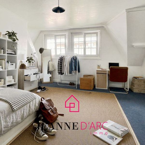 
Maison fraichement rénovée, jardin, garage, proches ttes commodités
