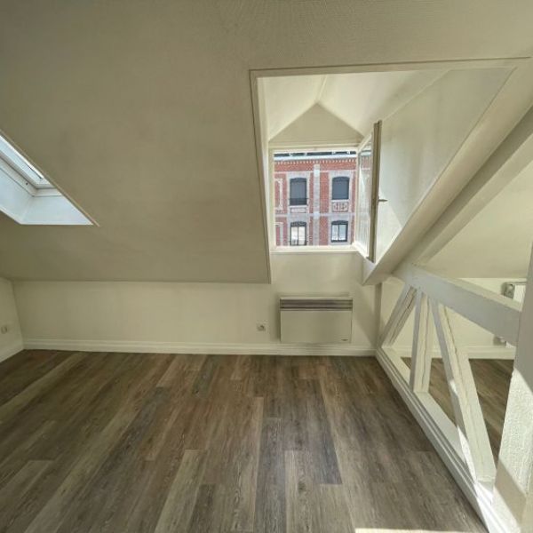 
APPARTEMENT DE TYPE 1 - 25 M² AU SOL - FAC DE DROIT - REF 4529
