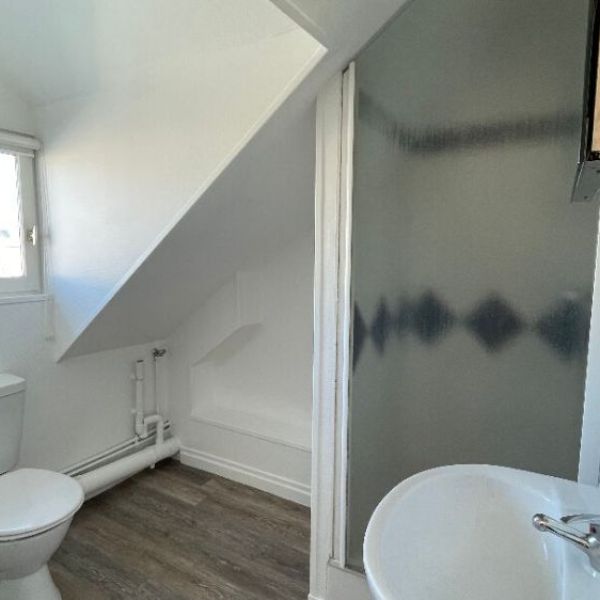 
APPARTEMENT DE TYPE 1 - 25 M² AU SOL - FAC DE DROIT - REF 4529
