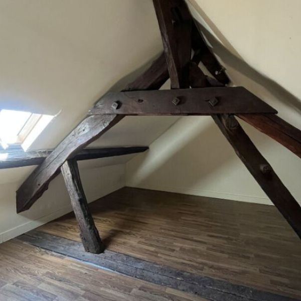 APPARTEMENT T2 DUPLEX RUE BEAUVOISINE !