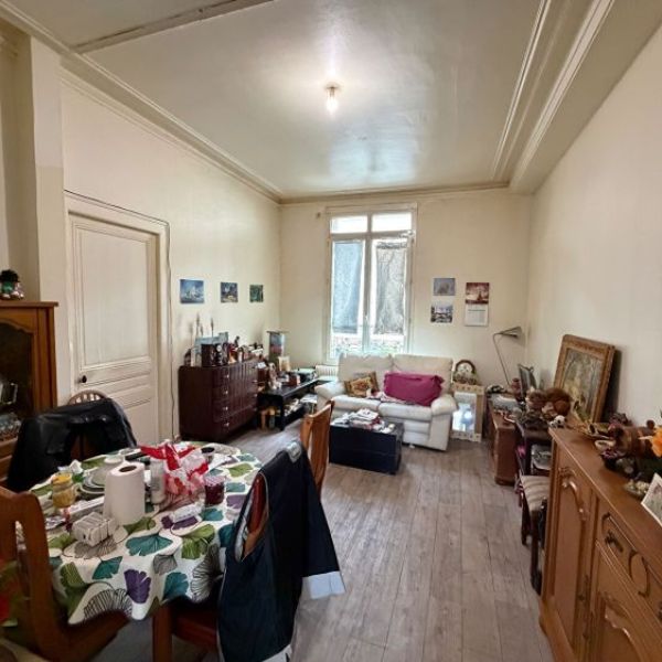 
T2 VENDU LOUÉ 41,99 m² à Rouen Rive Gauche
