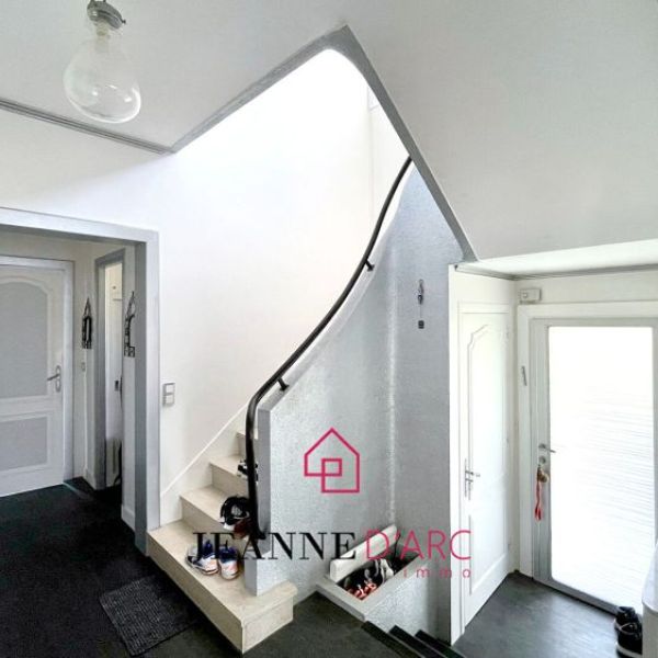 
Bois-Guillaume - Maison familiale 7P - Jardin - Garage - Sous-sol

