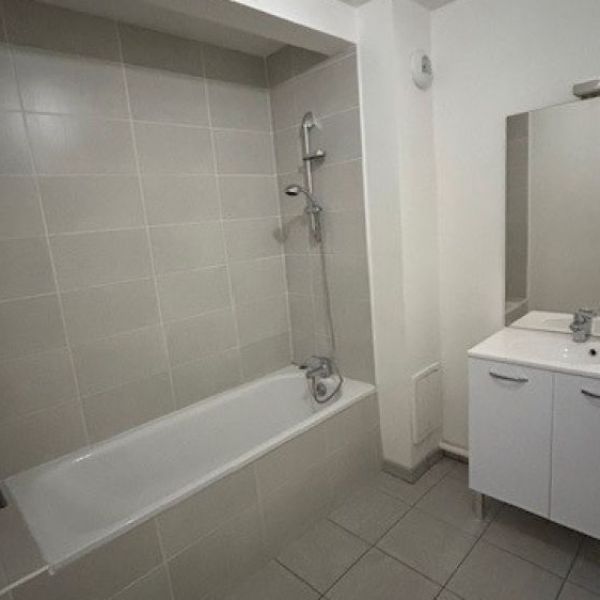 
APPARTEMENT AVEC JARDIN ET PARKING
