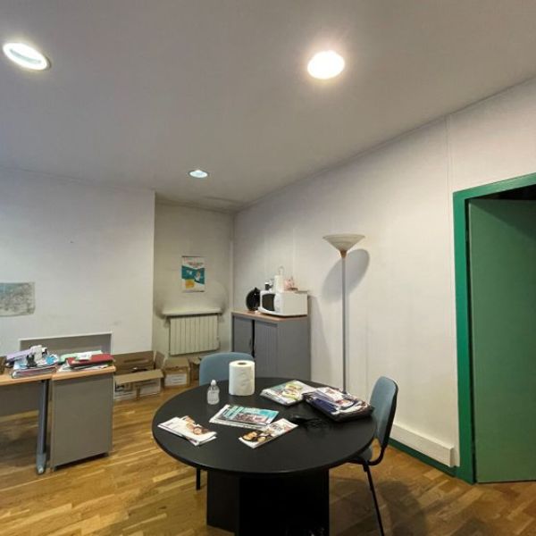
LOCAL COMMERCIAL ROUEN SAINT MARC-  30M2
