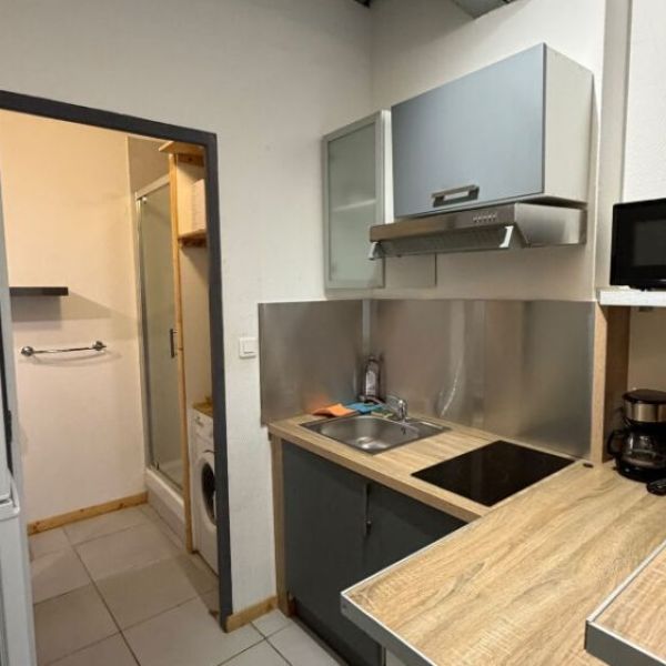 
STUDIO MEUBLE 17.4M² - SECTEUR VIEUX-MARCHE  - REF 690
