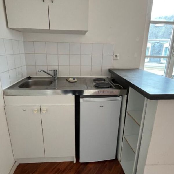 
APPARTEMENT T1 - RUE CAUCHOISE - 28 M² - REF 3389
